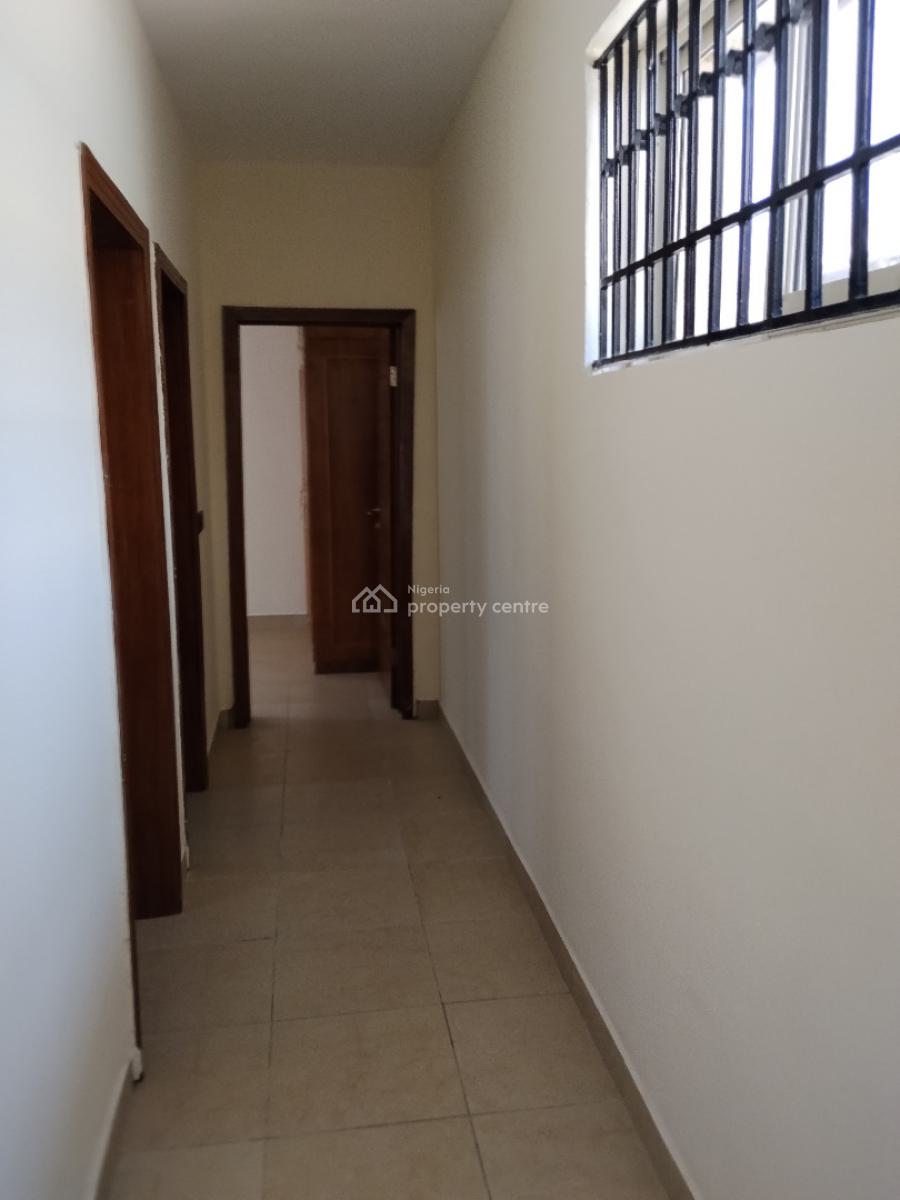 Three Bedrooms Terrace, Lekki Right, Lekki Phase 1, Lekki, Lagos, Flat / Apartment for Rent