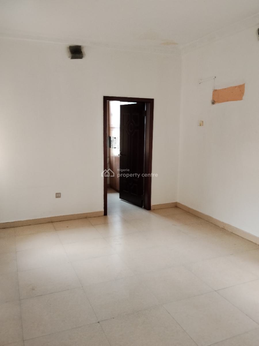 Three Bedroom Flat, Lekki Phase 1, Lekki, Lagos, Flat / Apartment for Rent