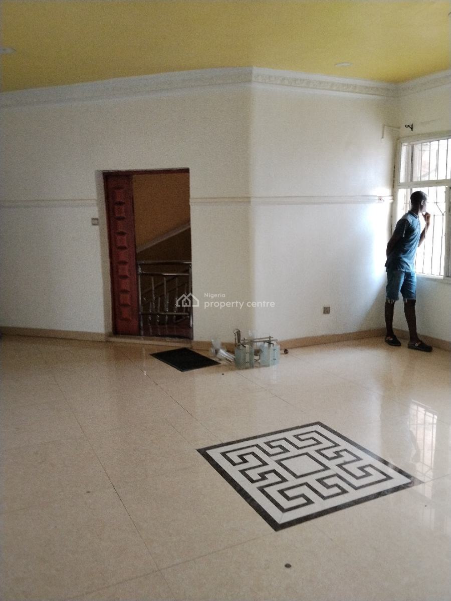 Three Bedroom Flat, Lekki Phase 1, Lekki, Lagos, Flat / Apartment for Rent