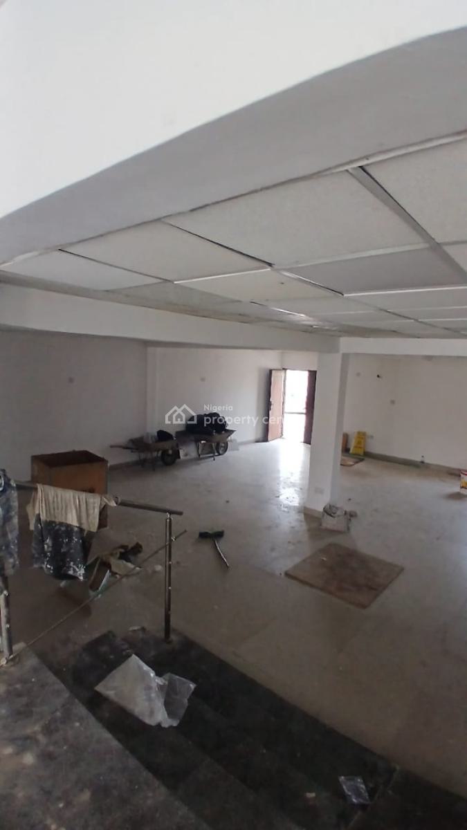Luxury Newly Renovated Open Space on Commercial Road, Admiralty Way, Lekki Phase 1, Lekki, Lagos, Office Space for Rent