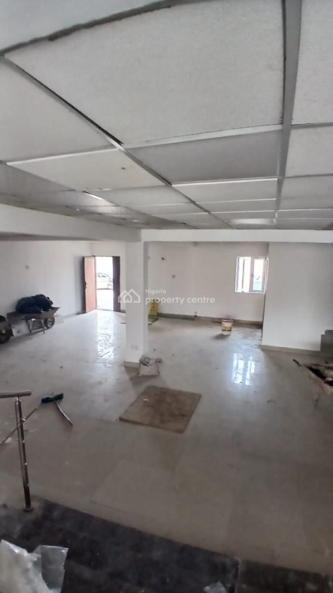 Luxury Newly Renovated Open Space on Commercial Road, Admiralty Way, Lekki Phase 1, Lekki, Lagos, Office Space for Rent