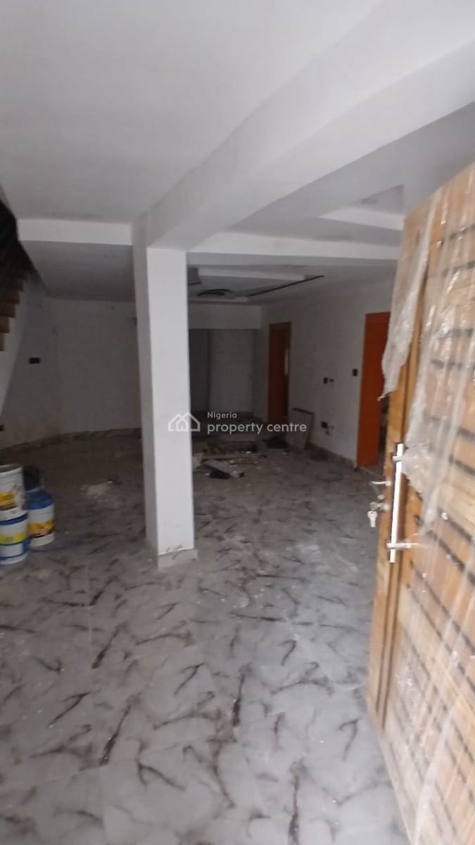 Luxury 2 Bedroom Self Service Apartment in a Secured Estate, Lekki Phase 1, Lekki, Lagos, Flat / Apartment for Rent