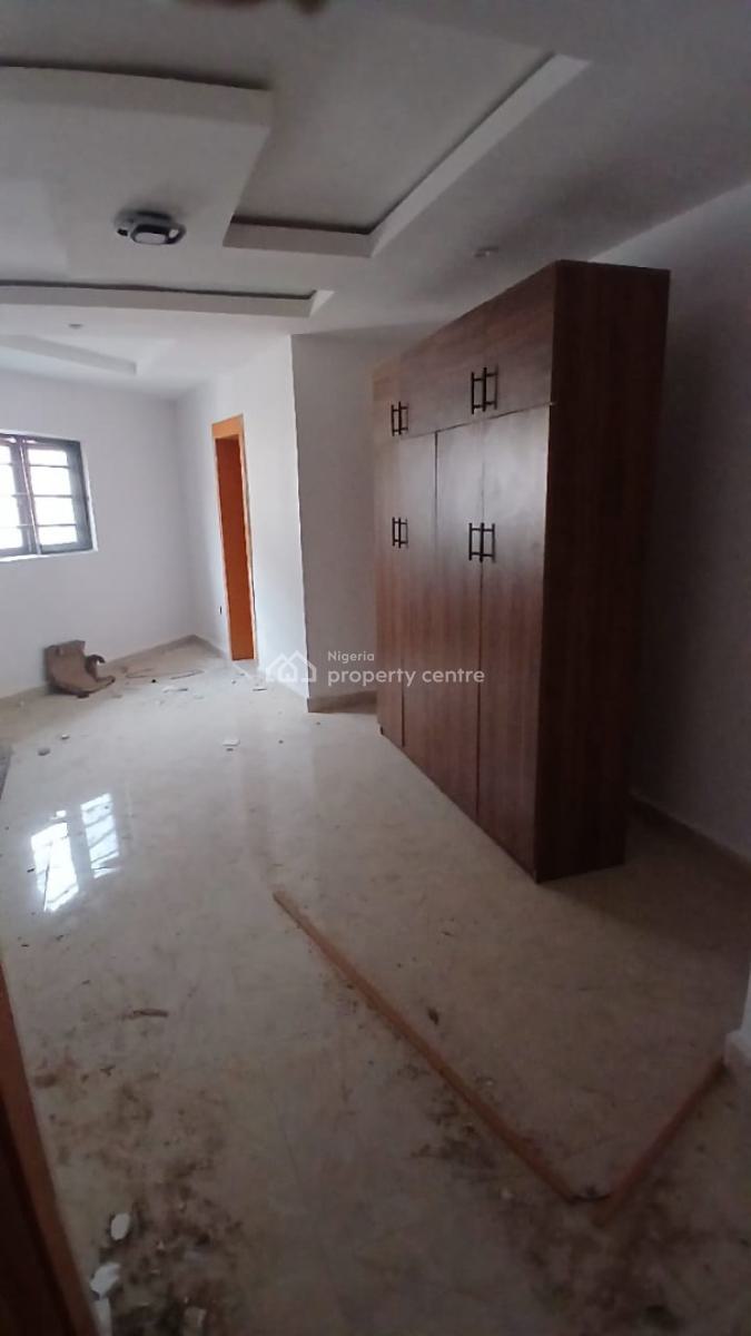 Luxury 2 Bedroom Self Service Apartment in a Secured Estate, Lekki Phase 1, Lekki, Lagos, Flat / Apartment for Rent