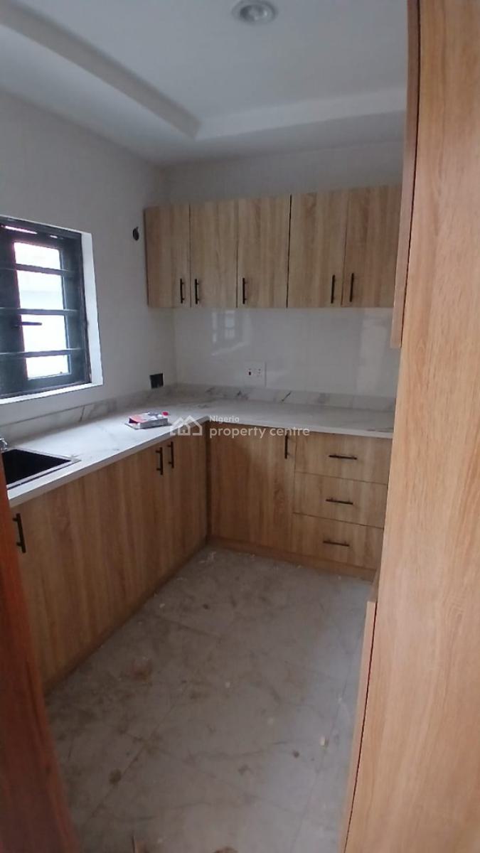 Luxury 2 Bedroom Self Service Apartment in a Secured Estate, Lekki Phase 1, Lekki, Lagos, Flat / Apartment for Rent