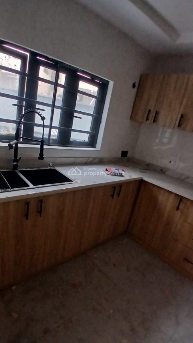 Luxury 2 Bedroom Self Service Apartment in a Secured Estate, Lekki Phase 1, Lekki, Lagos, Flat / Apartment for Rent