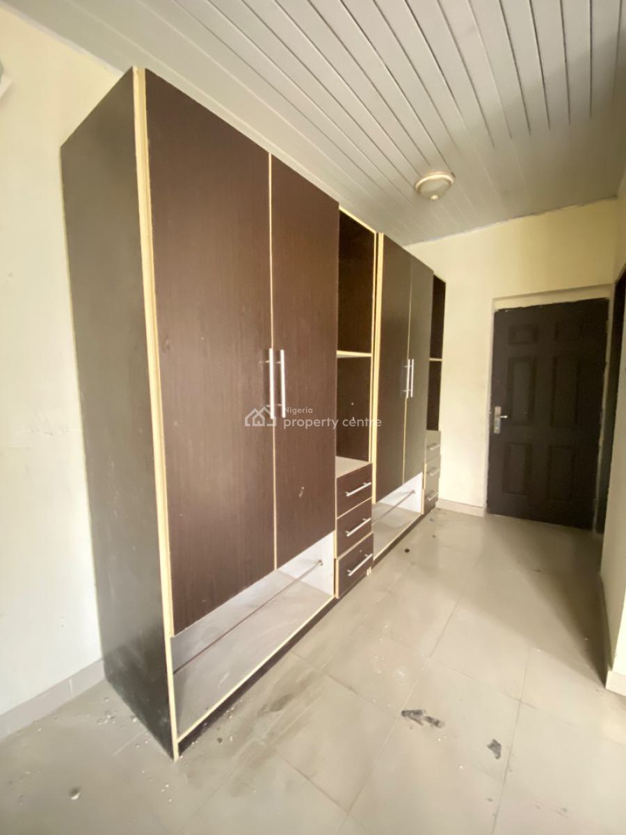 Well Renovated Spacious 3 Bedroom Flat, Ogombo, Ajah, Lagos, Flat / Apartment for Rent