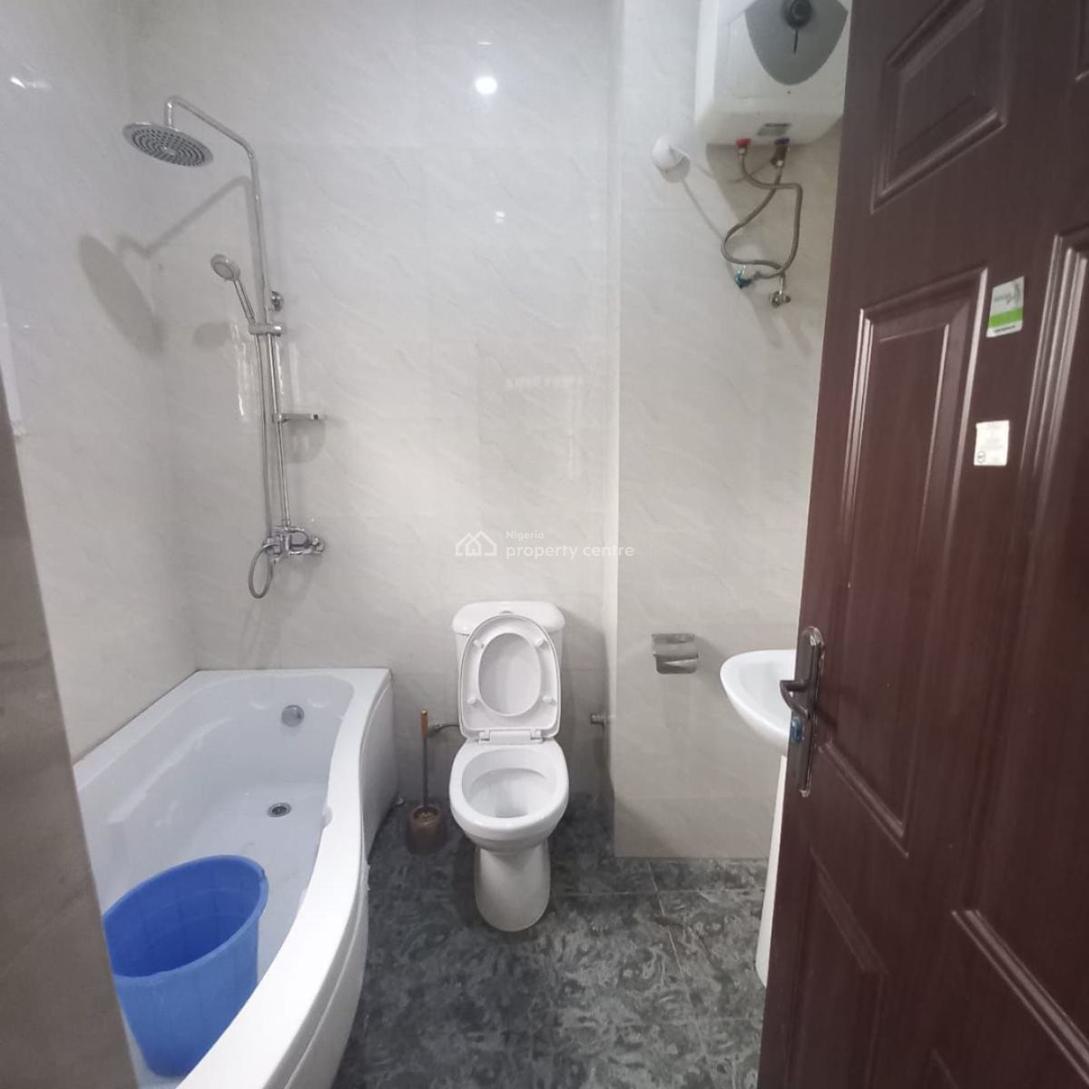 3 Bedroom Flat on The Second Floor, Kaura District, Kaura, Abuja, Flat / Apartment for Rent