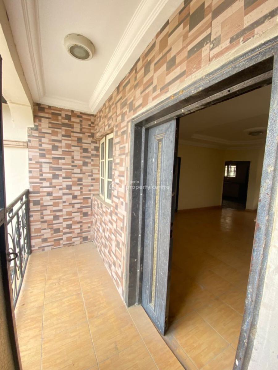 Well Renovated 3bedroom Flat All Rooms En-suite at Ogombo Ajah, Ogombo Ajah Lagos Off Abraham Adesanya Road, Ogombo, Ajah, Lagos, Flat / Apartment for Rent
