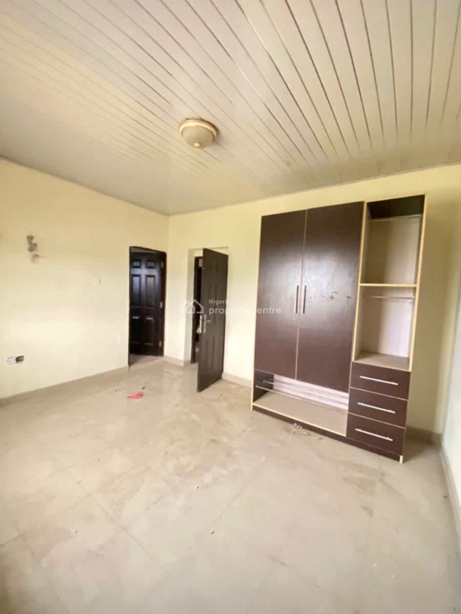 Well Renovated 3bedroom Flat All Rooms En-suite at Ogombo Ajah, Ogombo Ajah Lagos Off Abraham Adesanya Road, Ogombo, Ajah, Lagos, Flat / Apartment for Rent