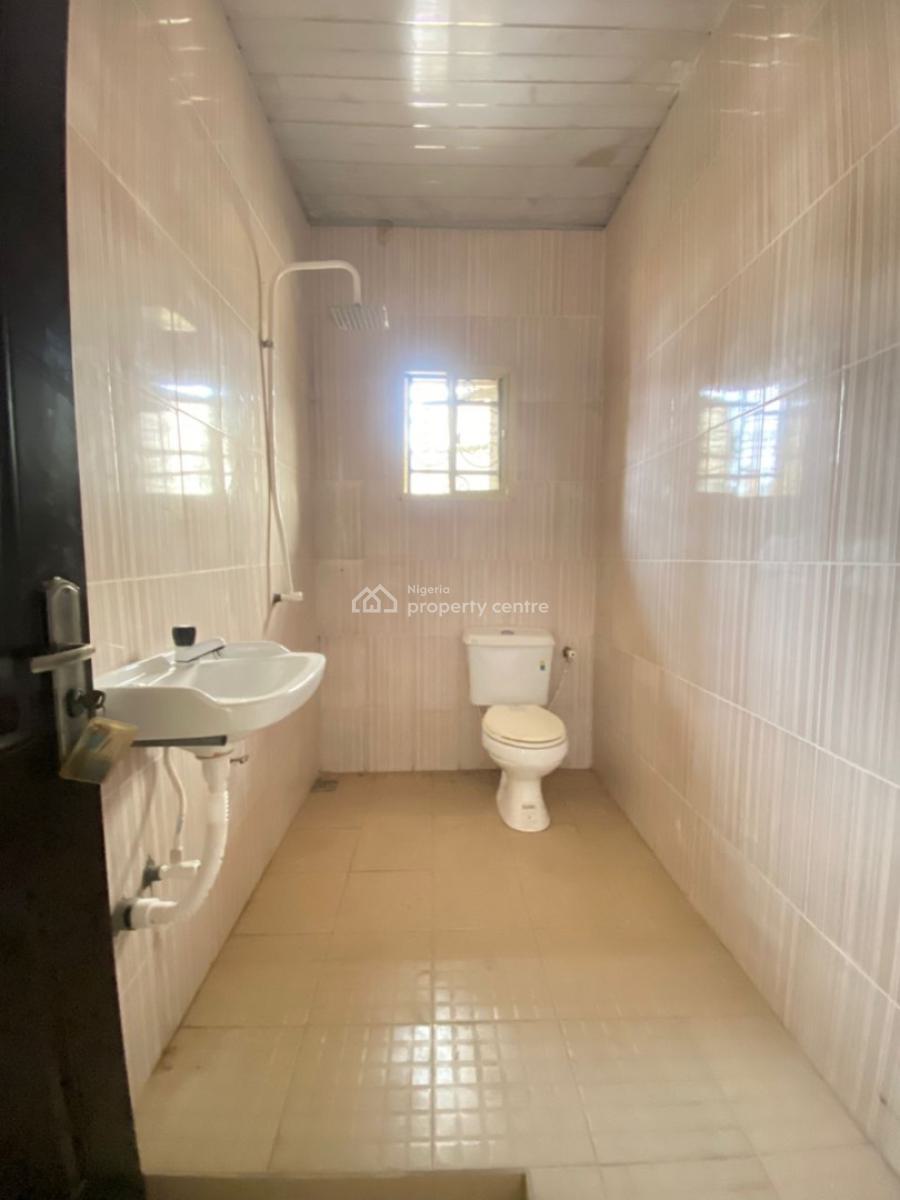 Well Renovated 3bedroom Flat All Rooms En-suite at Ogombo Ajah, Ogombo Ajah Lagos Off Abraham Adesanya Road, Ogombo, Ajah, Lagos, Flat / Apartment for Rent