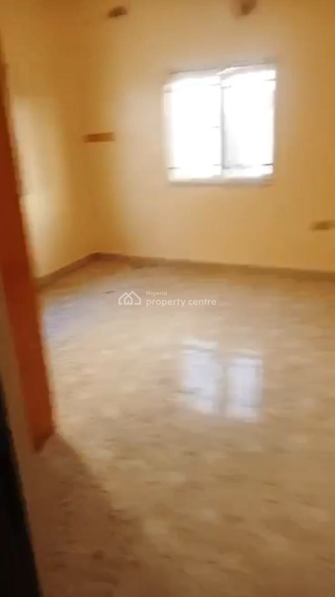 2 Bedroom Flat, Airport Road, Lugbe District, Abuja, Flat / Apartment for Rent