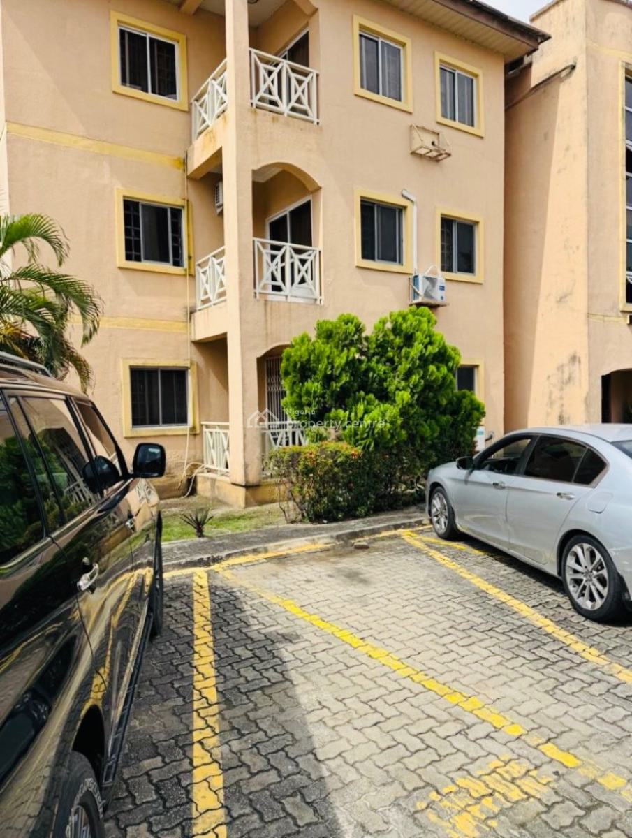 Spacious 3-bedroom Apartment with Bq in a Well-serviced Estate, Victory Park Estate, Osapa, Lekki, Lagos, Flat / Apartment for Sale