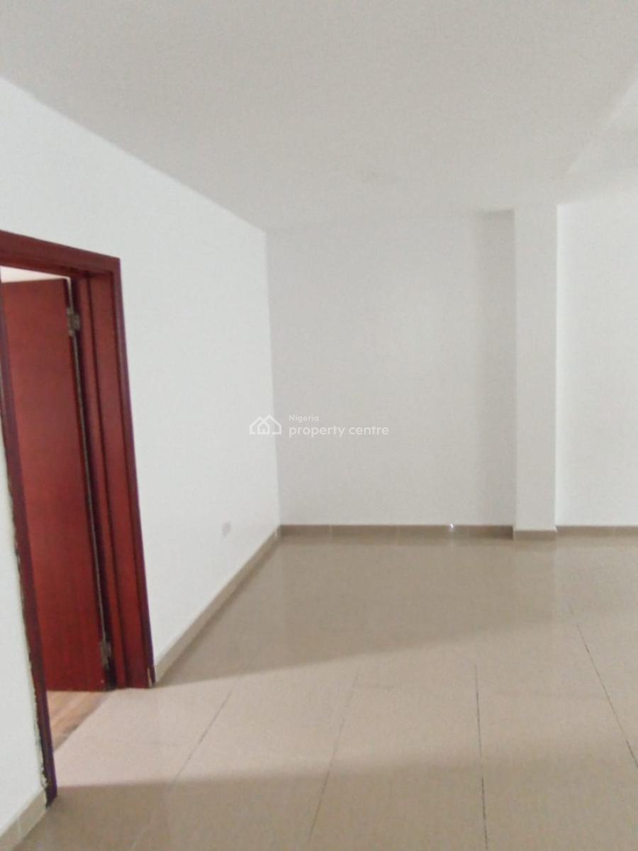 Spacious 3 Bedroom Apartment, Whitesands Road, Lekki Phase 1, Lekki, Lagos, Flat / Apartment for Sale