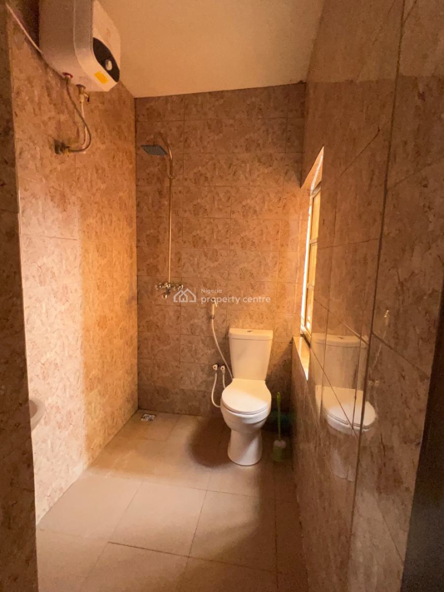 Fully Furnished and Serviced 1 Bedroom, 5, Oluyemi Close, Off Odubiyi Street, Eleyele, Ibadan, Oyo, Mini Flat (room and Parlour) Short Let