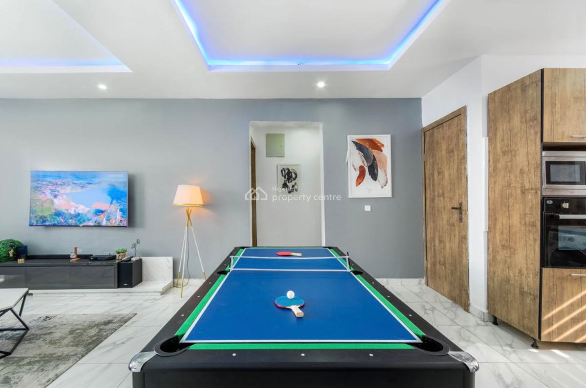 Chic 2-bedroom with Excellent Facilities, Lekki, Lagos, Flat / Apartment Short Let