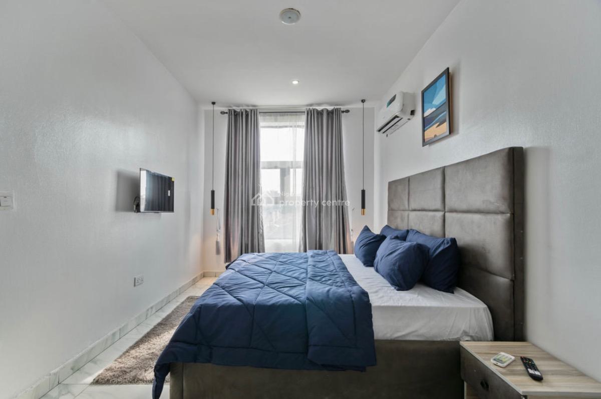 Chic 2-bedroom with Excellent Facilities, Lekki, Lagos, Flat / Apartment Short Let