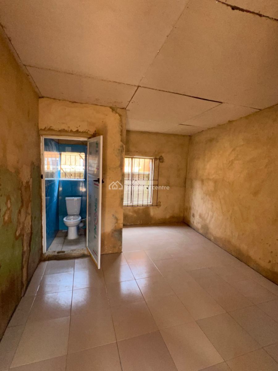 Newly Renovated 15units of Self Contained & Mini Flats, Araromi Street Bariga Lagos, Bariga, Shomolu, Lagos, Self Contain (single Rooms) for Rent