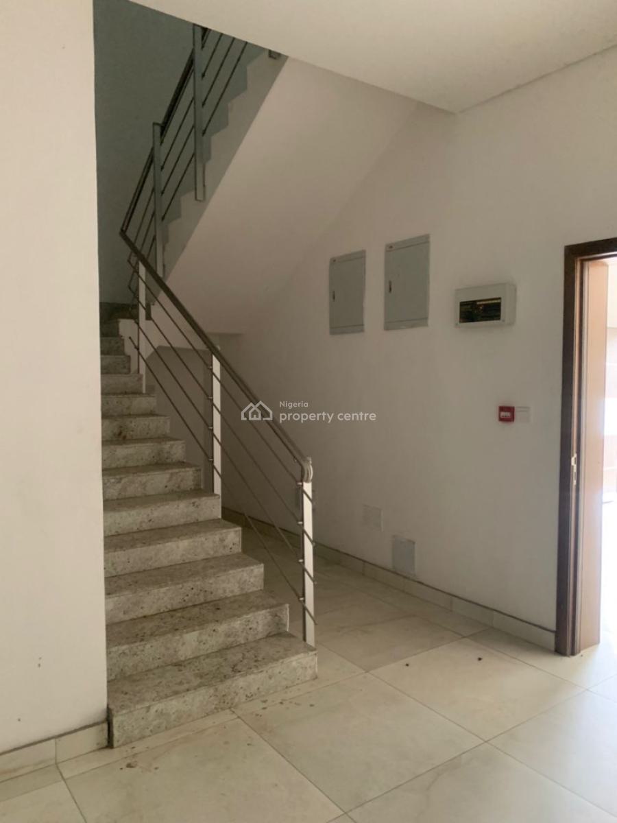 Luxury 5-bedroom Semi-detached Duplex with Bq, Lekki Phase 1, Lekki, Lagos, Semi-detached Duplex for Rent
