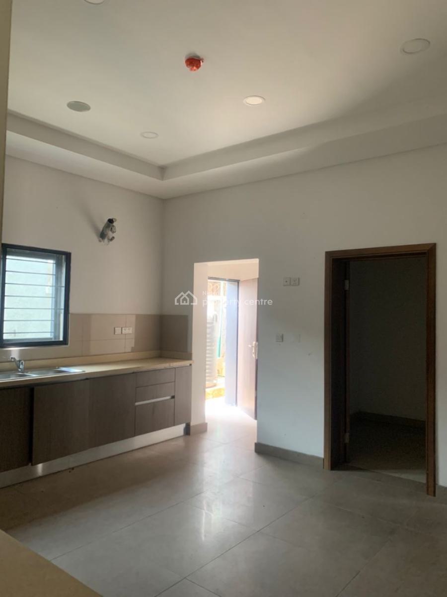 Luxury 5-bedroom Semi-detached Duplex with Bq, Lekki Phase 1, Lekki, Lagos, Semi-detached Duplex for Rent