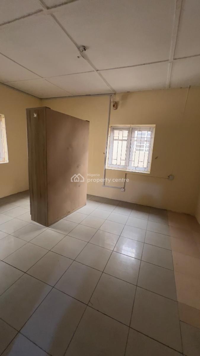 5 Bedroom Semi Detached House Suitable for Commercial Or Residential, Olabode Close, Off Tinubu Road, Ilupeju, Lagos, Semi-detached Duplex for Rent