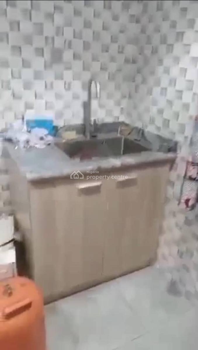 Lovely Furnished 3 Bedroom Flat, Obanikoro Estate, Shomolu, Lagos, Flat / Apartment for Rent