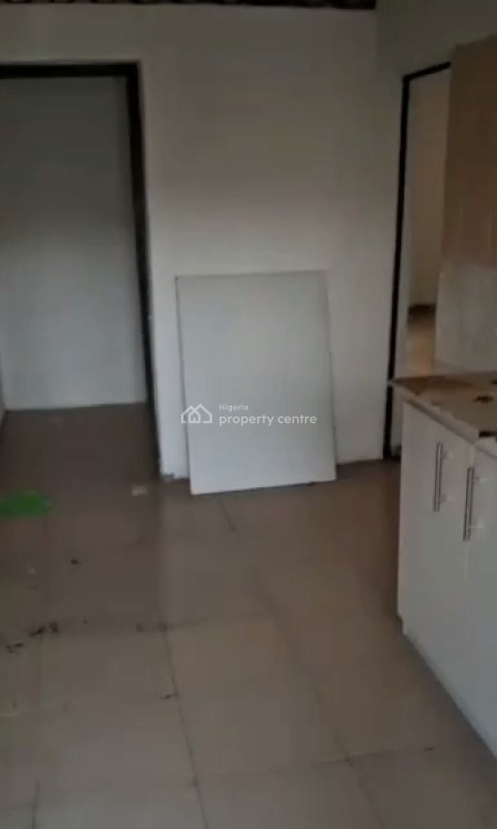 Spacious 2 Bedroom Apartment, Off Awolowo Way, Ikeja, Lagos, Flat / Apartment for Rent