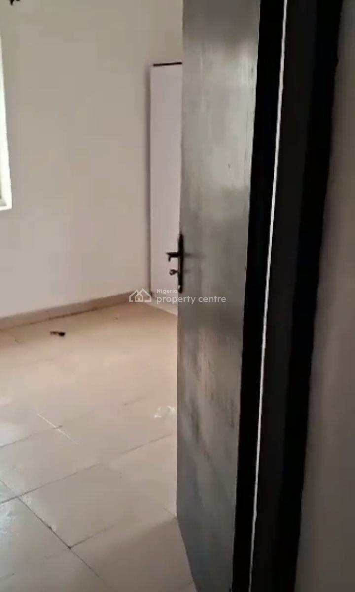 Spacious 2 Bedroom Apartment, Off Awolowo Way, Ikeja, Lagos, Flat / Apartment for Rent