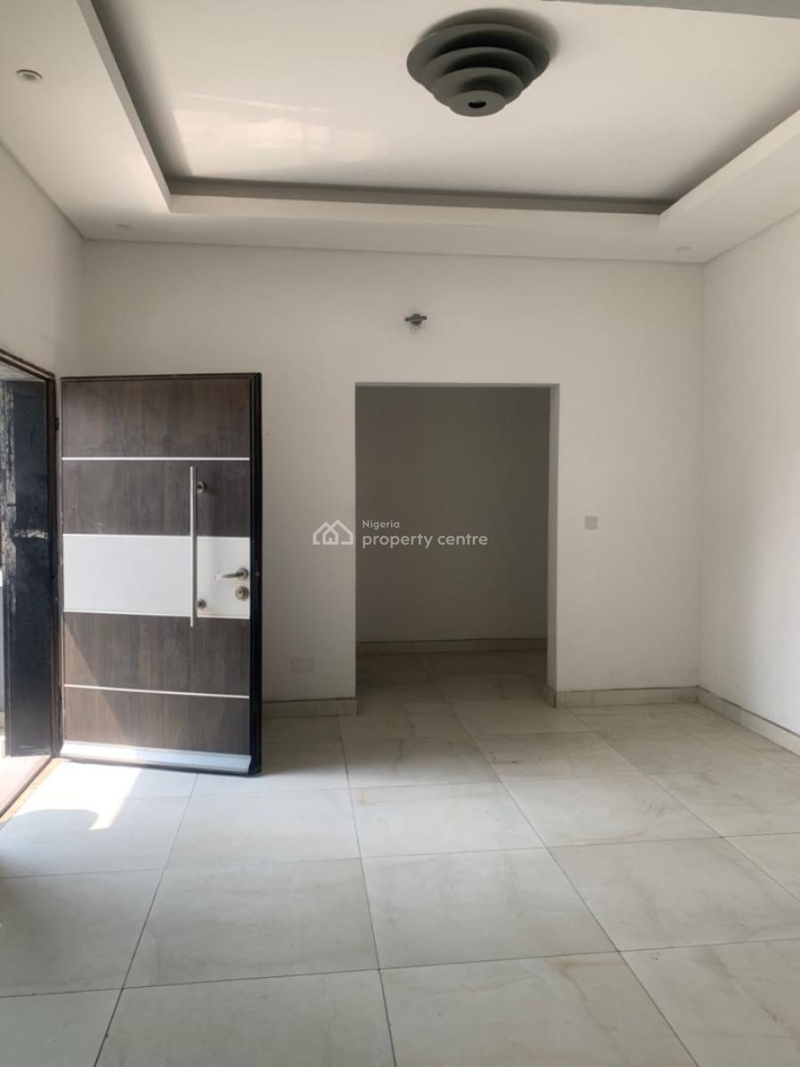 5-bedroom Semi-detached Duplex with Bq, Lekki Phase 1, Lekki, Lagos, Semi-detached Duplex for Rent