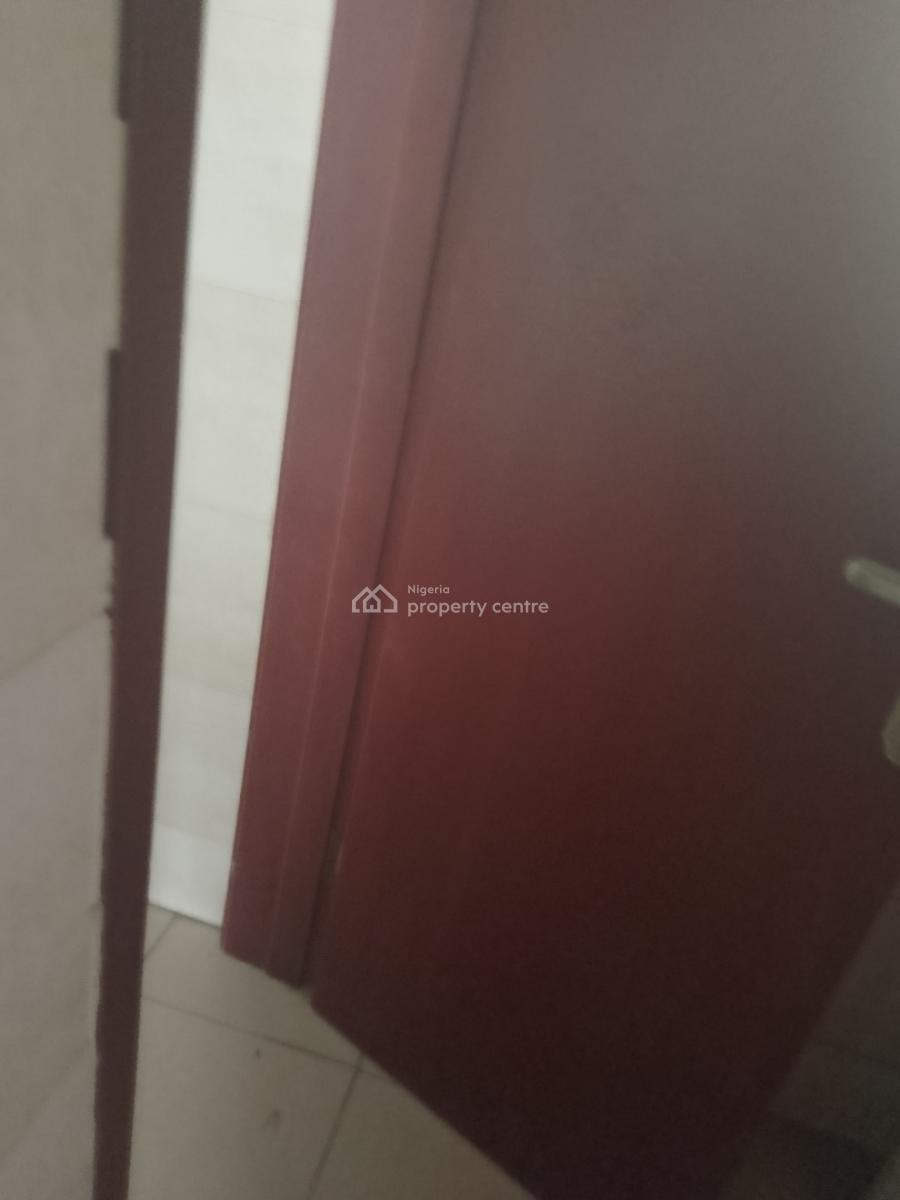 Office Space, Mobil Road, Ilaje, Ajah, Lagos, Office Space for Rent