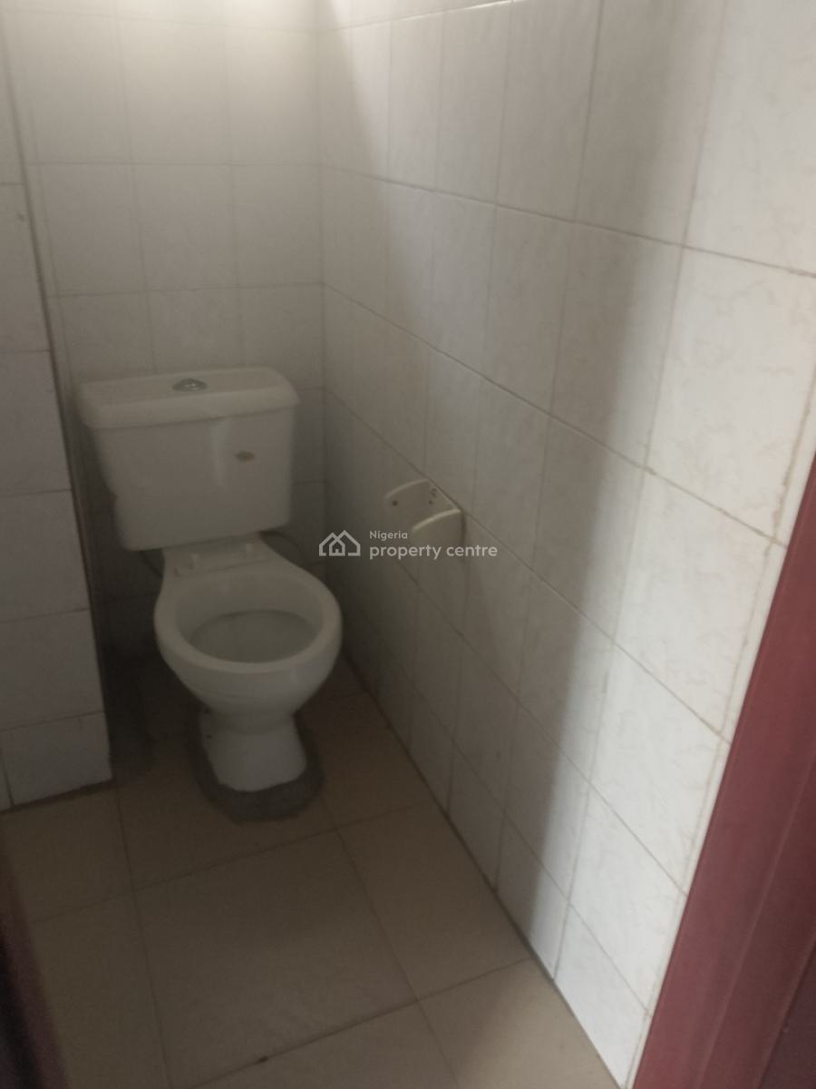 Office Space, Mobil Road, Ilaje, Ajah, Lagos, Office Space for Rent
