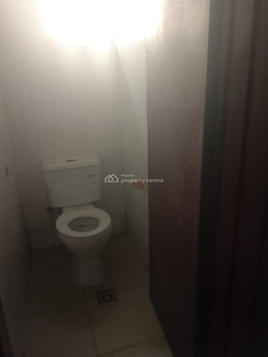 Office Space, Mobil Road, Ilaje, Ajah, Lagos, Office Space for Rent