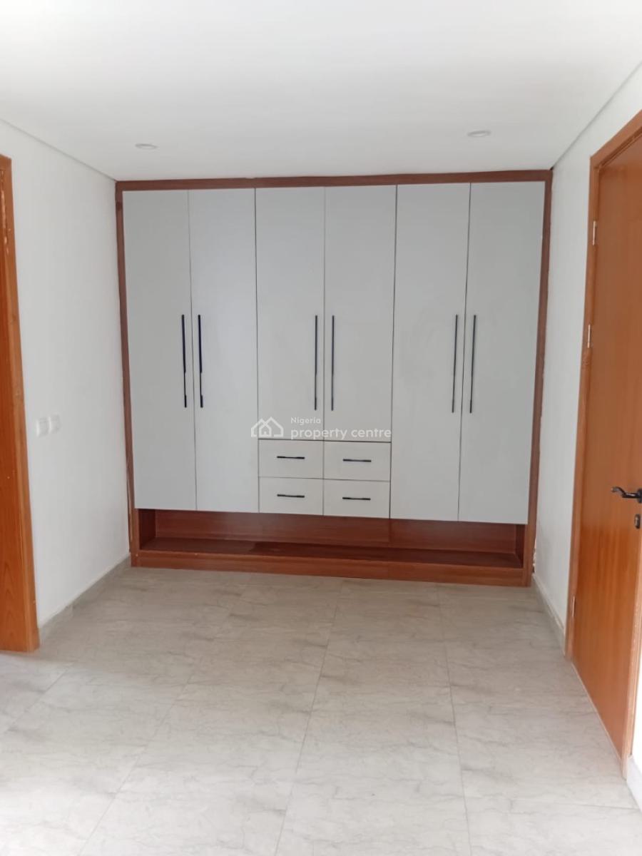 5 Bedroom Terrace Duplex in Secure Estate, Lekki Phase 1, Lekki, Lagos, Terraced Duplex for Rent