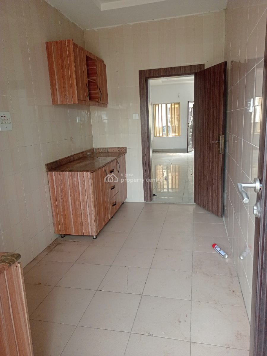 2 Bedroom Flat Upstairs, Lekki Scheme 2 Estate, Ilaje, Ajah, Lagos, Flat / Apartment for Rent