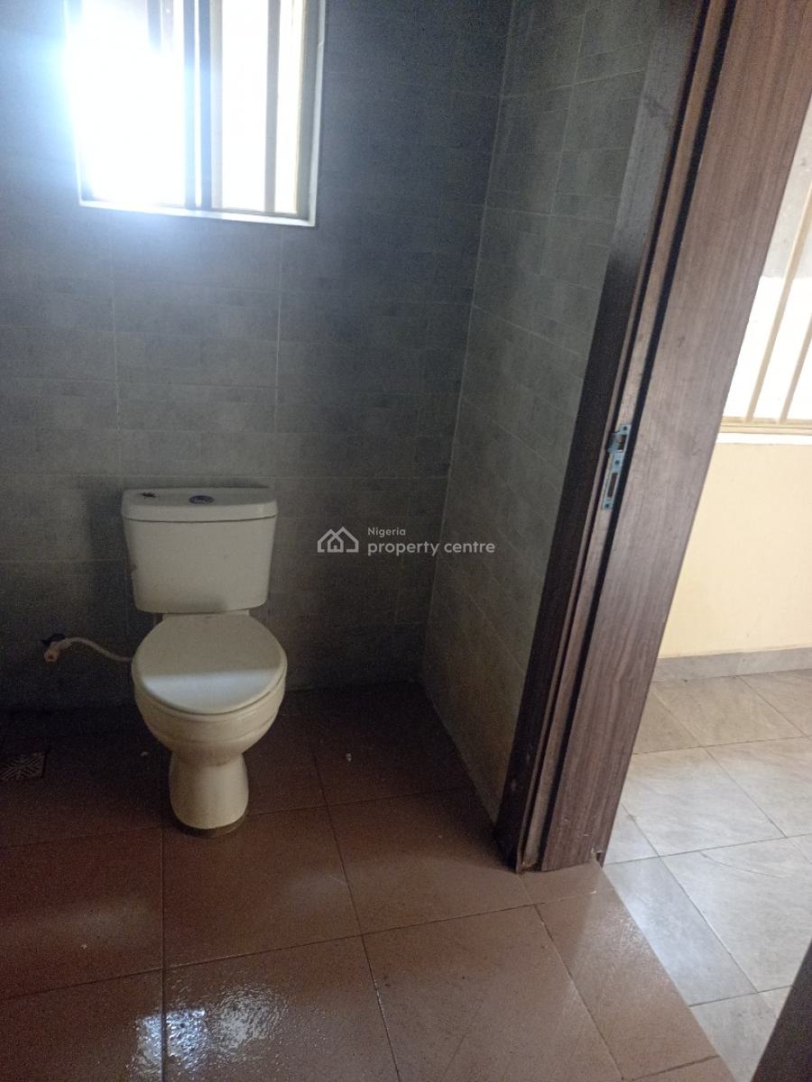 2 Bedroom Flat Upstairs, Lekki Scheme 2 Estate, Ilaje, Ajah, Lagos, Flat / Apartment for Rent