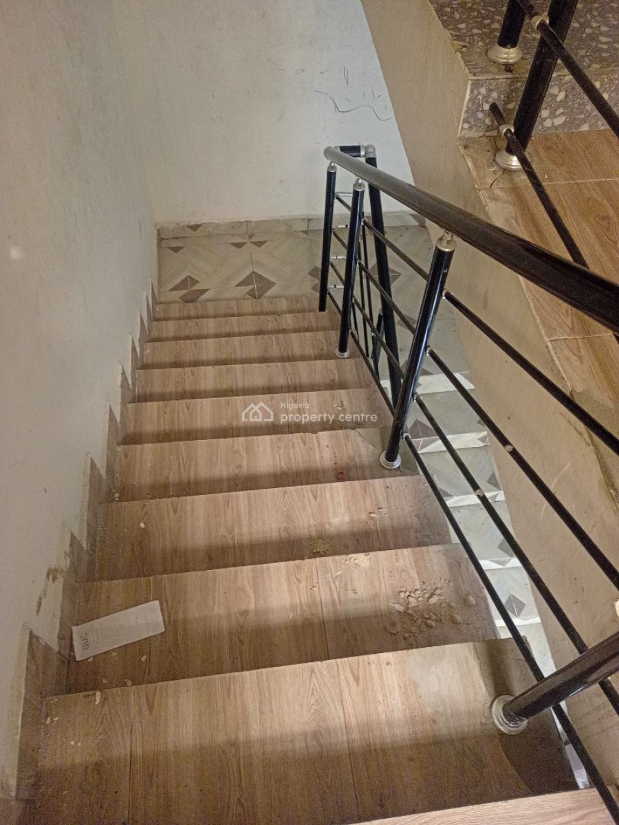 2 Bedroom Flat Upstairs, Lekki Scheme 2 Estate, Ilaje, Ajah, Lagos, Flat / Apartment for Rent