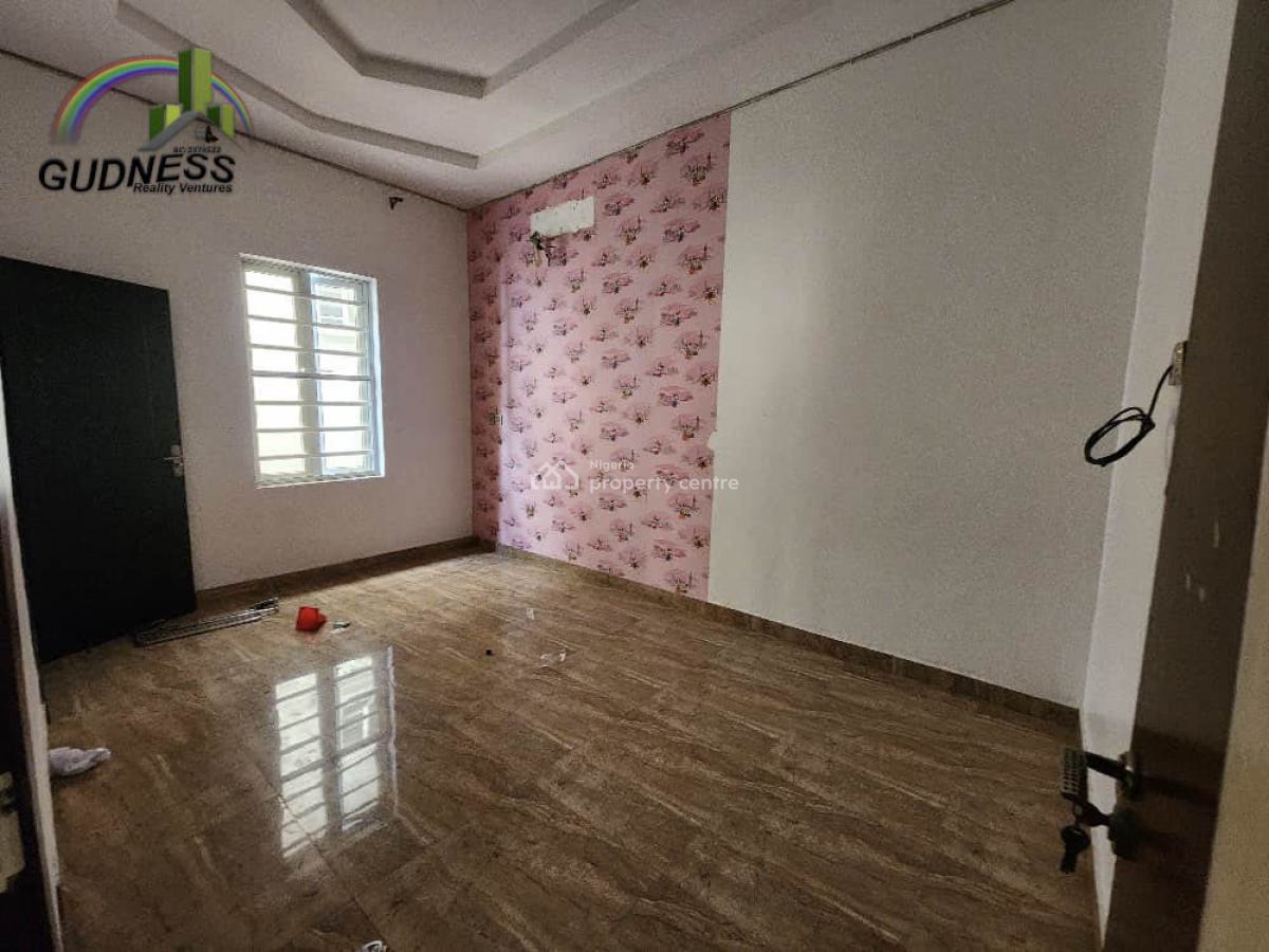 Spacious 4 Bedroom Semi-detached with Bq, Chevron, Lekki, Lagos, Semi-detached Duplex for Rent