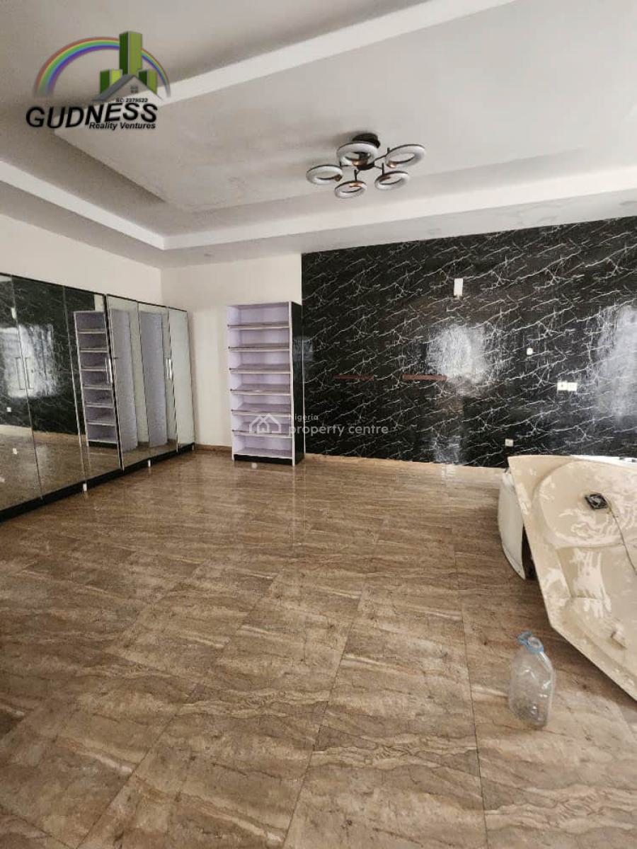 Spacious 4 Bedroom Semi-detached with Bq, Chevron, Lekki, Lagos, Semi-detached Duplex for Rent