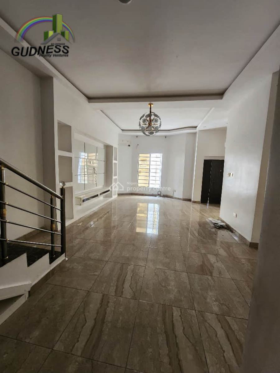 Spacious 4 Bedroom Semi-detached with Bq, Chevron, Lekki, Lagos, Semi-detached Duplex for Rent