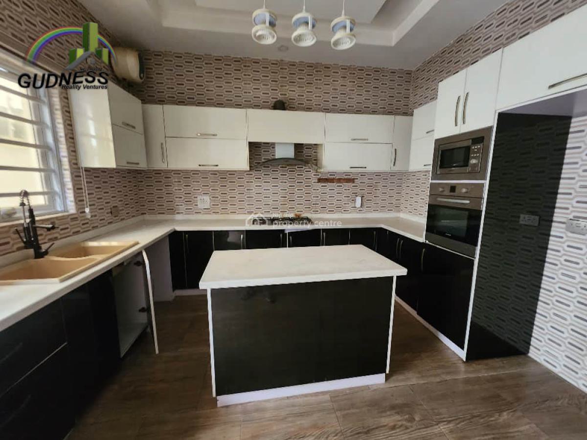 Spacious 4 Bedroom Semi-detached with Bq, Chevron, Lekki, Lagos, Semi-detached Duplex for Rent