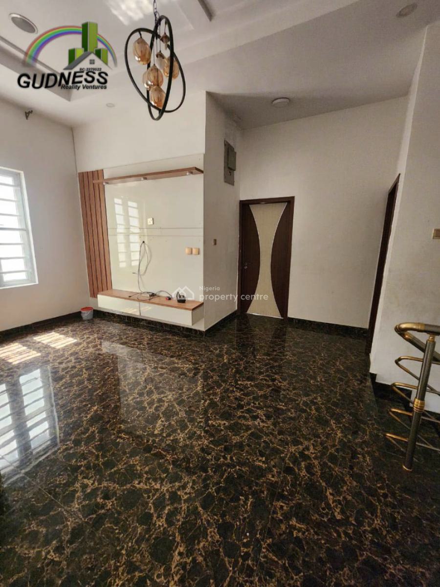 Spacious 4 Bedroom Semi-detached with Bq, Chevron, Lekki, Lagos, Semi-detached Duplex for Rent