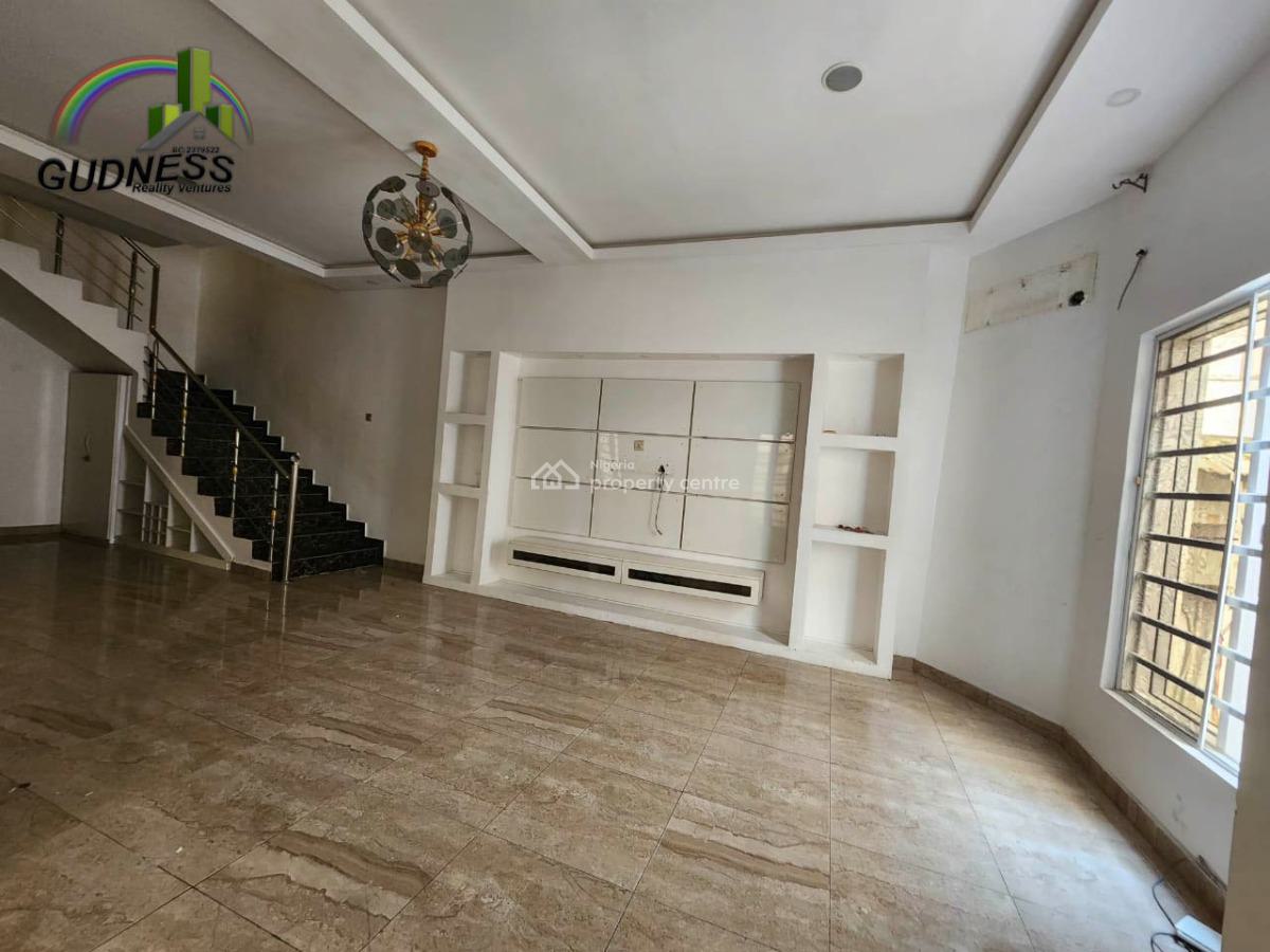 Spacious 4 Bedroom Semi-detached with Bq, Chevron, Lekki, Lagos, Semi-detached Duplex for Rent