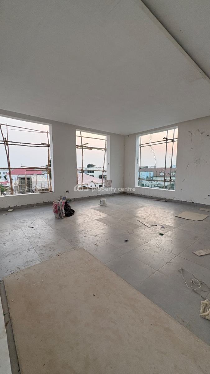 Shop Space in a Mall, Lekki Phase 1, Lekki, Lagos, Plaza / Complex / Mall for Rent
