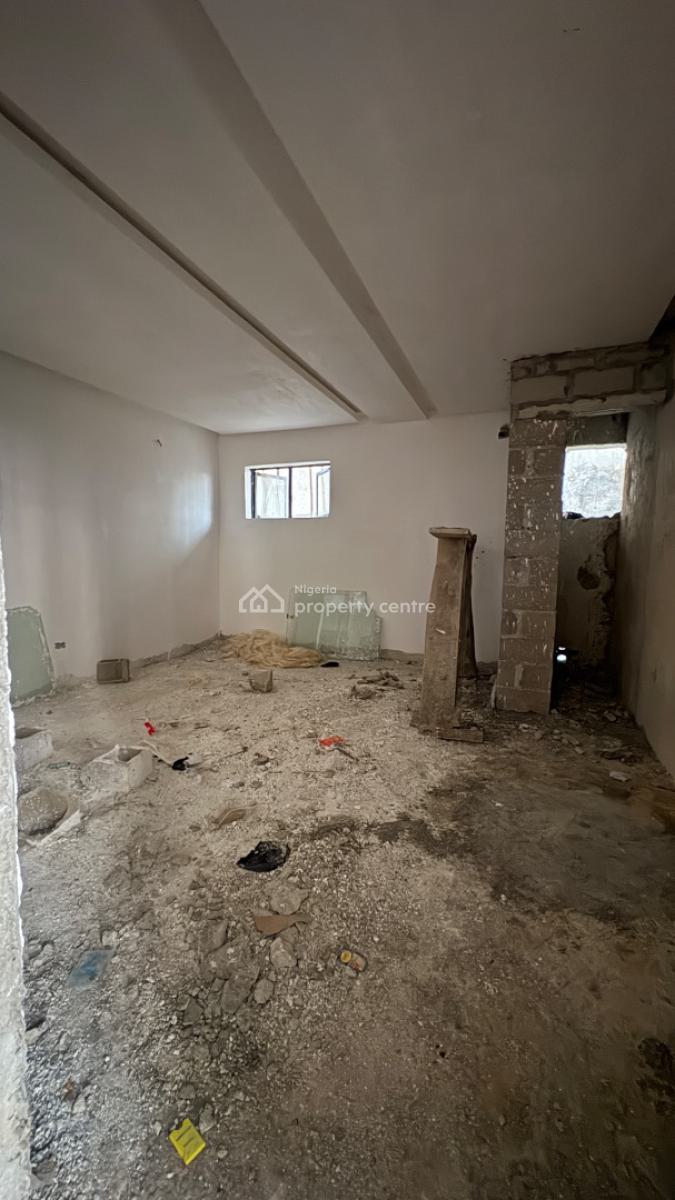 Shop Space in a Mall, Lekki Phase 1, Lekki, Lagos, Plaza / Complex / Mall for Rent