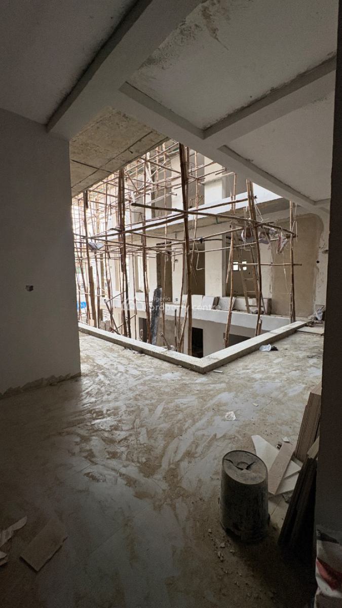 Shop Space in a Mall, Lekki Phase 1, Lekki, Lagos, Plaza / Complex / Mall for Rent