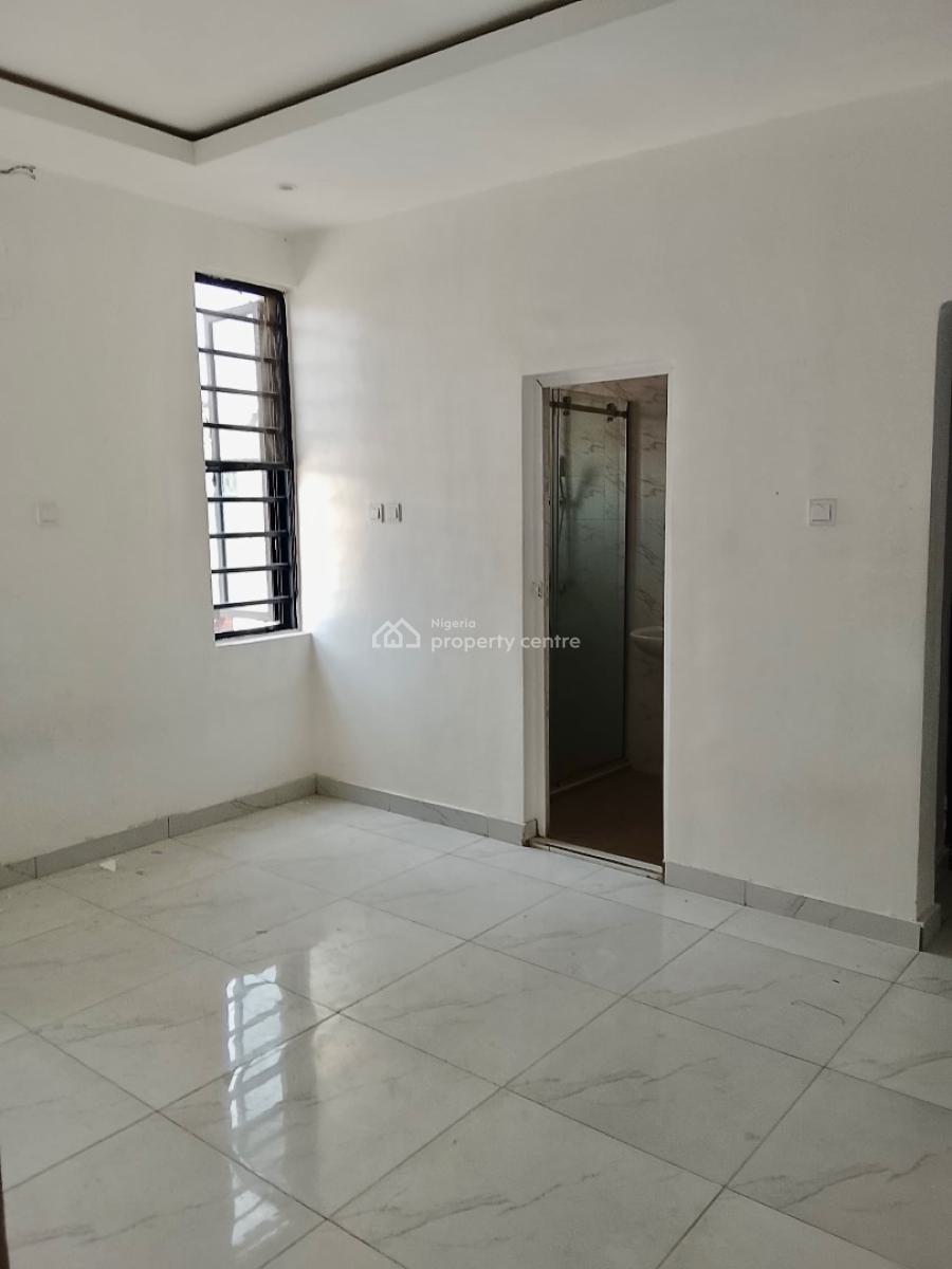 Exclusive 2 Bedrooms in Premium Location, Ologolo, Lekki, Lagos, Flat / Apartment for Rent