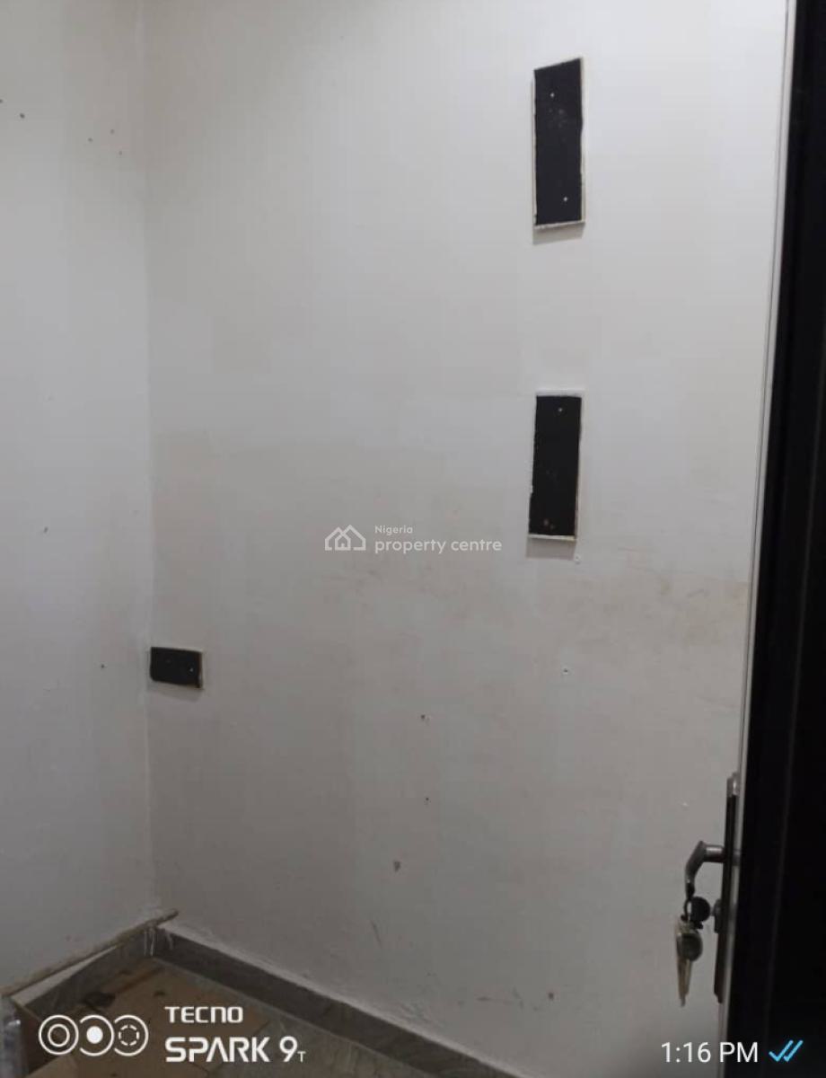 Spacious 3 Bedroom Flat, After Zartech, Wuye, Abuja, Flat / Apartment for Rent
