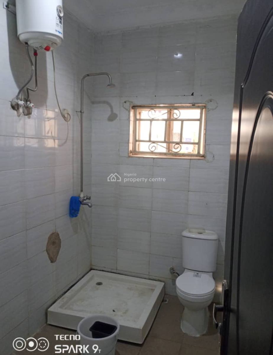 Spacious 3 Bedroom Flat, After Zartech, Wuye, Abuja, Flat / Apartment for Rent