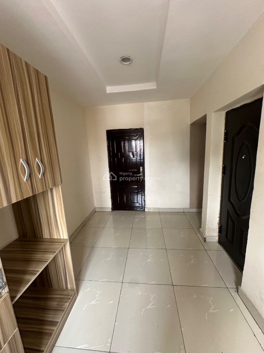2 Bedroom Apartment, 13, Akinwunmi Street, Alagomeji, Yaba, Lagos, Flat / Apartment for Rent