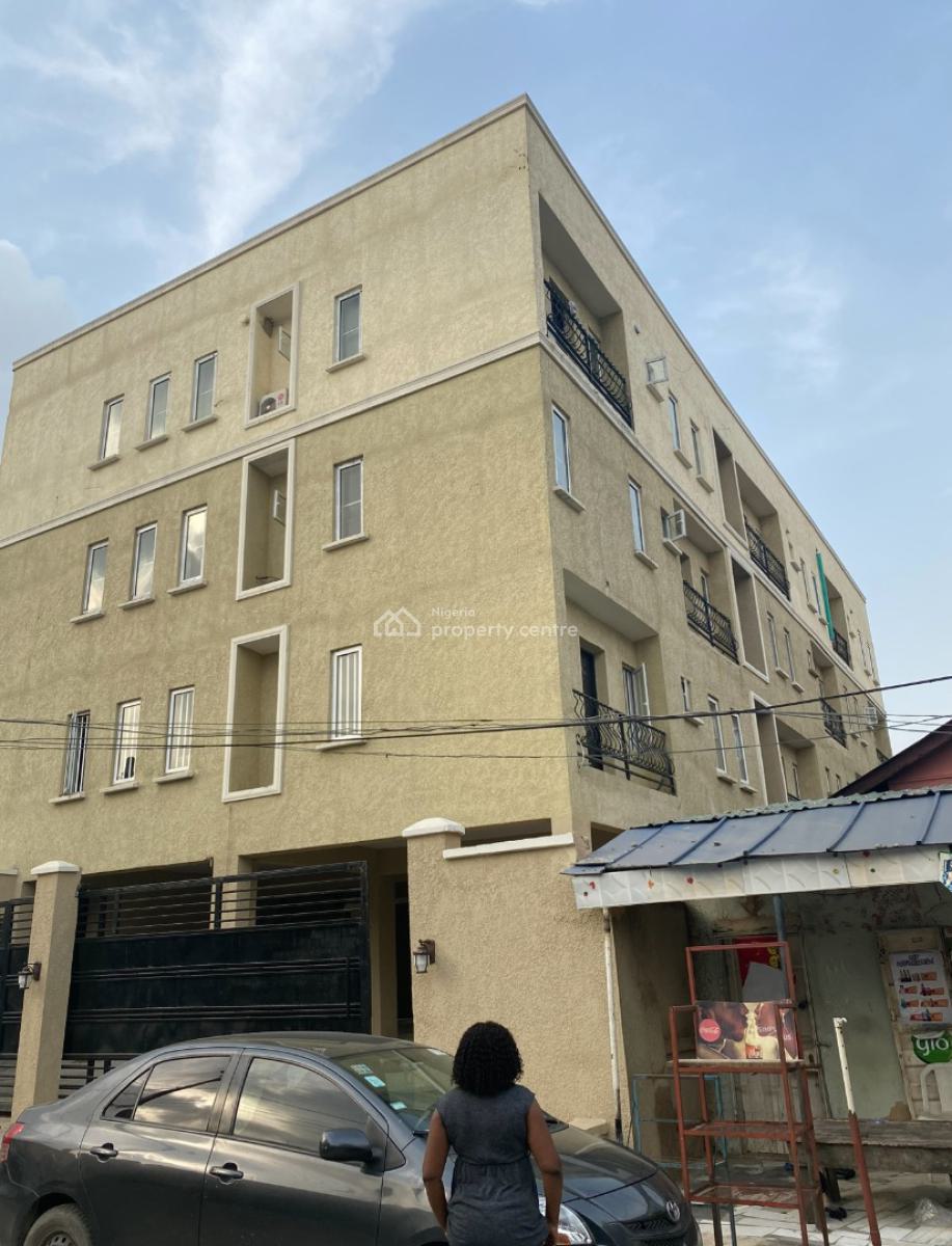 2 Bedroom Apartment, 13, Akinwunmi Street, Alagomeji, Yaba, Lagos, Flat / Apartment for Rent