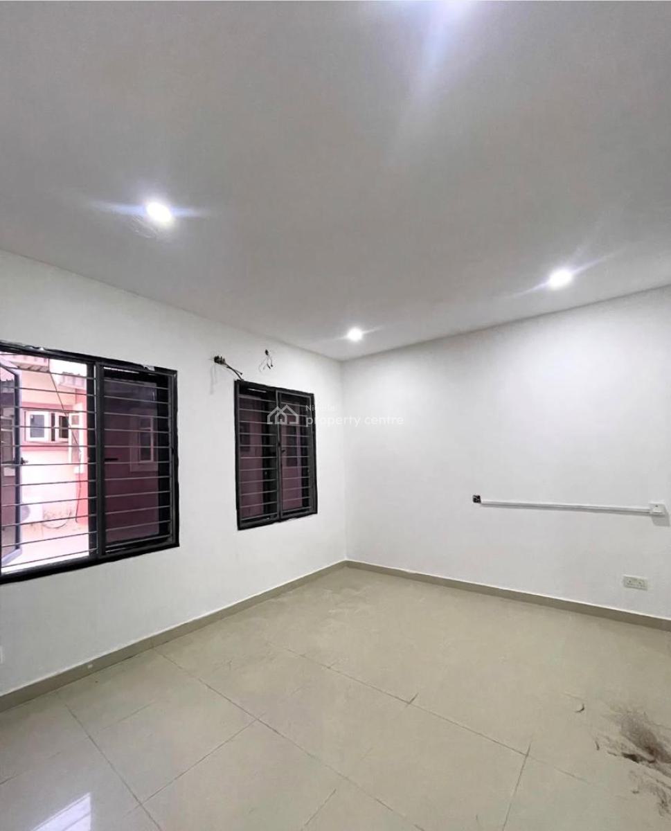 Luxury 2 Bedroom Apartment, Lekki Right (lekki Phase 1), Lekki, Lagos, Flat / Apartment for Rent
